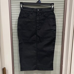 MNG COLLECTION BLACK COATED DENIM PENCIL SKIRT SIZE 2 (see all measurements)